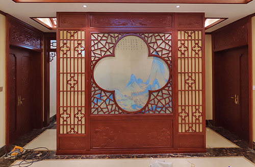 贵州会所室内装修中式仿古实木屏风隔断展示