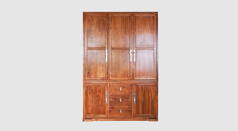 贵州中式实木三门衣柜家具效果图